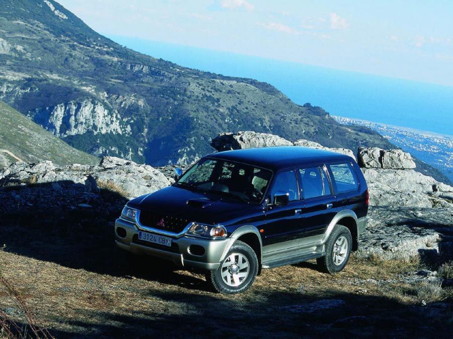  Mitsubishi Pajero Sport 1999 года  (фото 13 из 15)